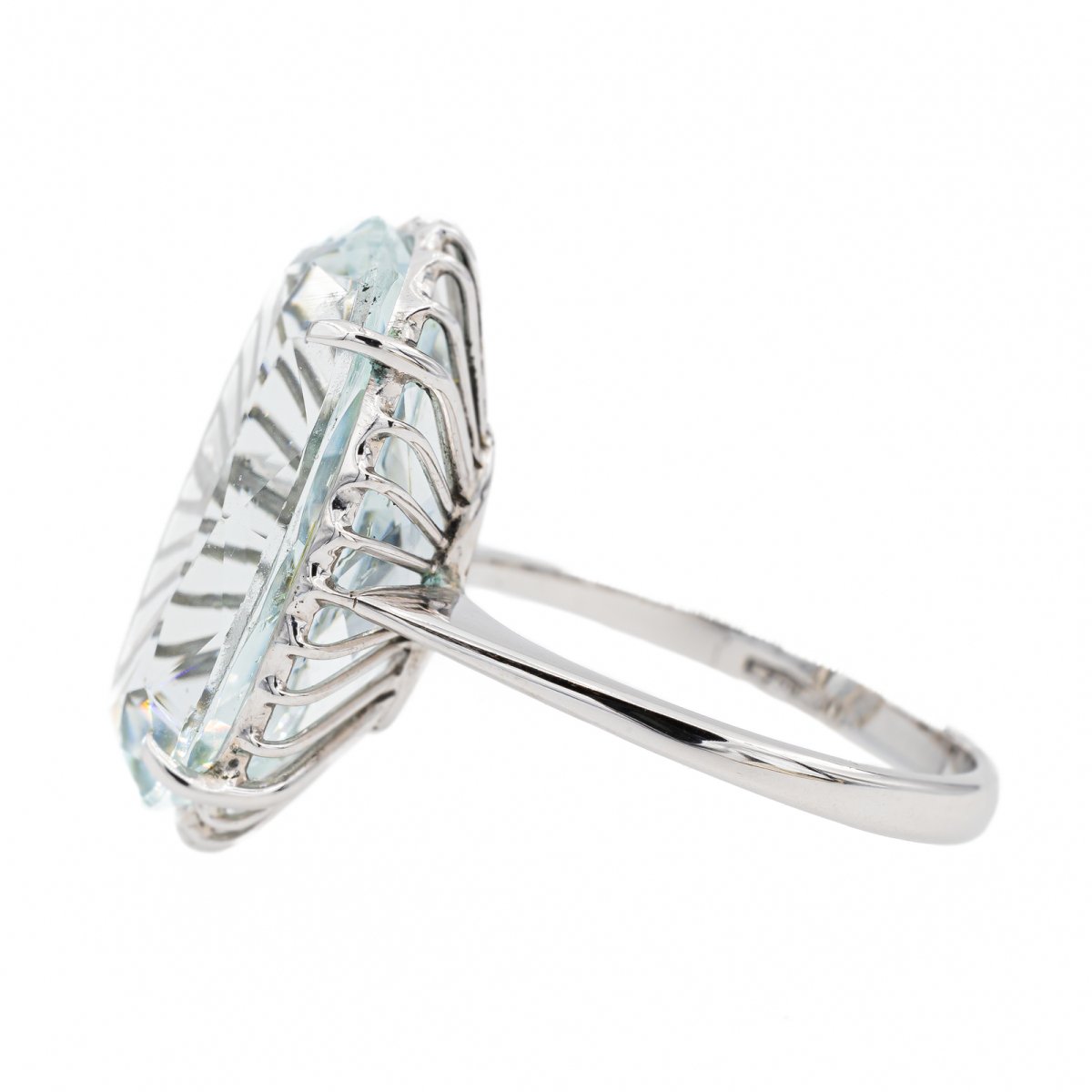 Bague Cocktail en or blanc et aigue marine - Castafiore