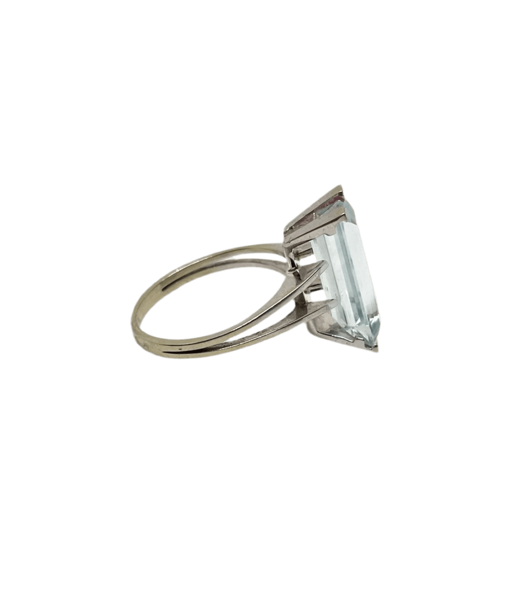 Bague Cocktail en or blanc et aigue - marine - Castafiore