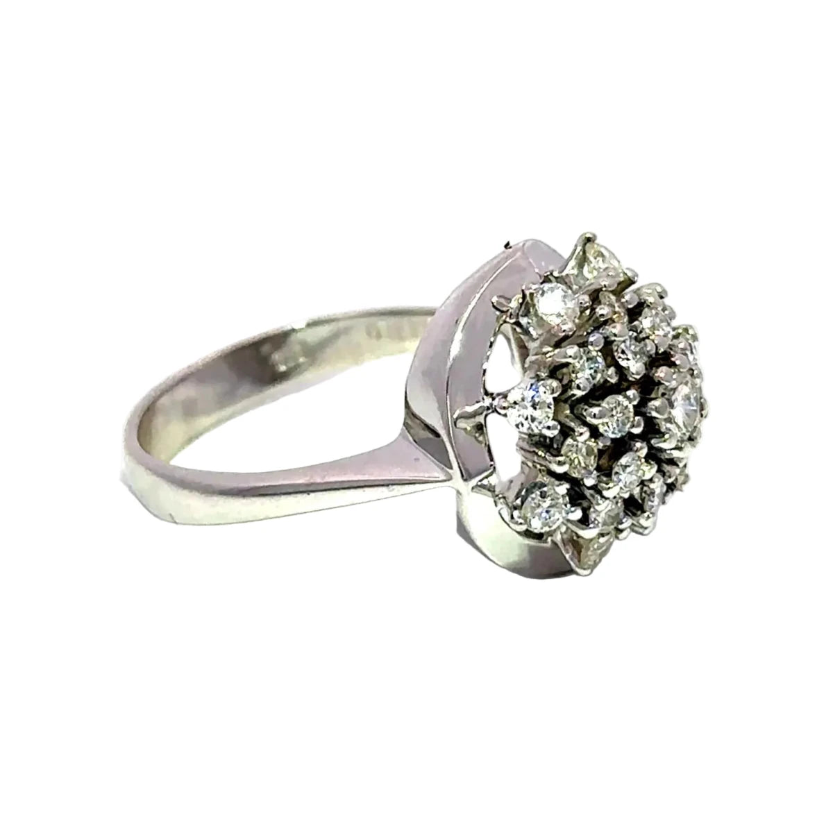 Bague Cocktail en or blanc et diamants - Castafiore