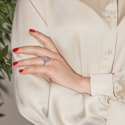 Bague Cocktail en or blanc et diamants - Castafiore