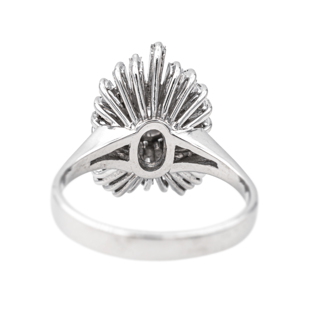 Bague Cocktail en or blanc et diamants - Castafiore