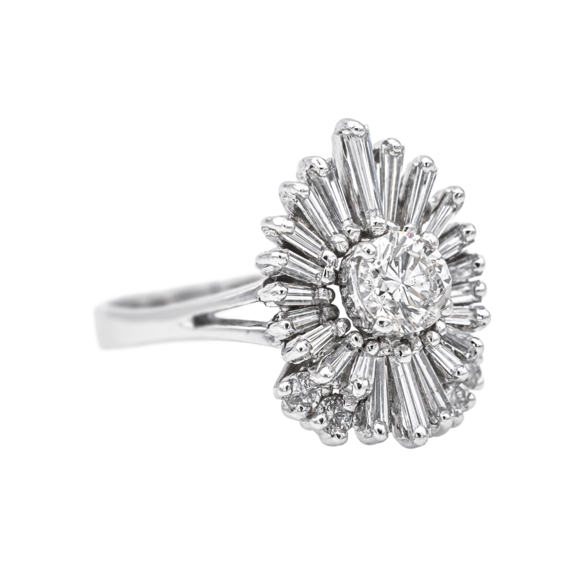 Bague Cocktail en or blanc et diamants - Castafiore
