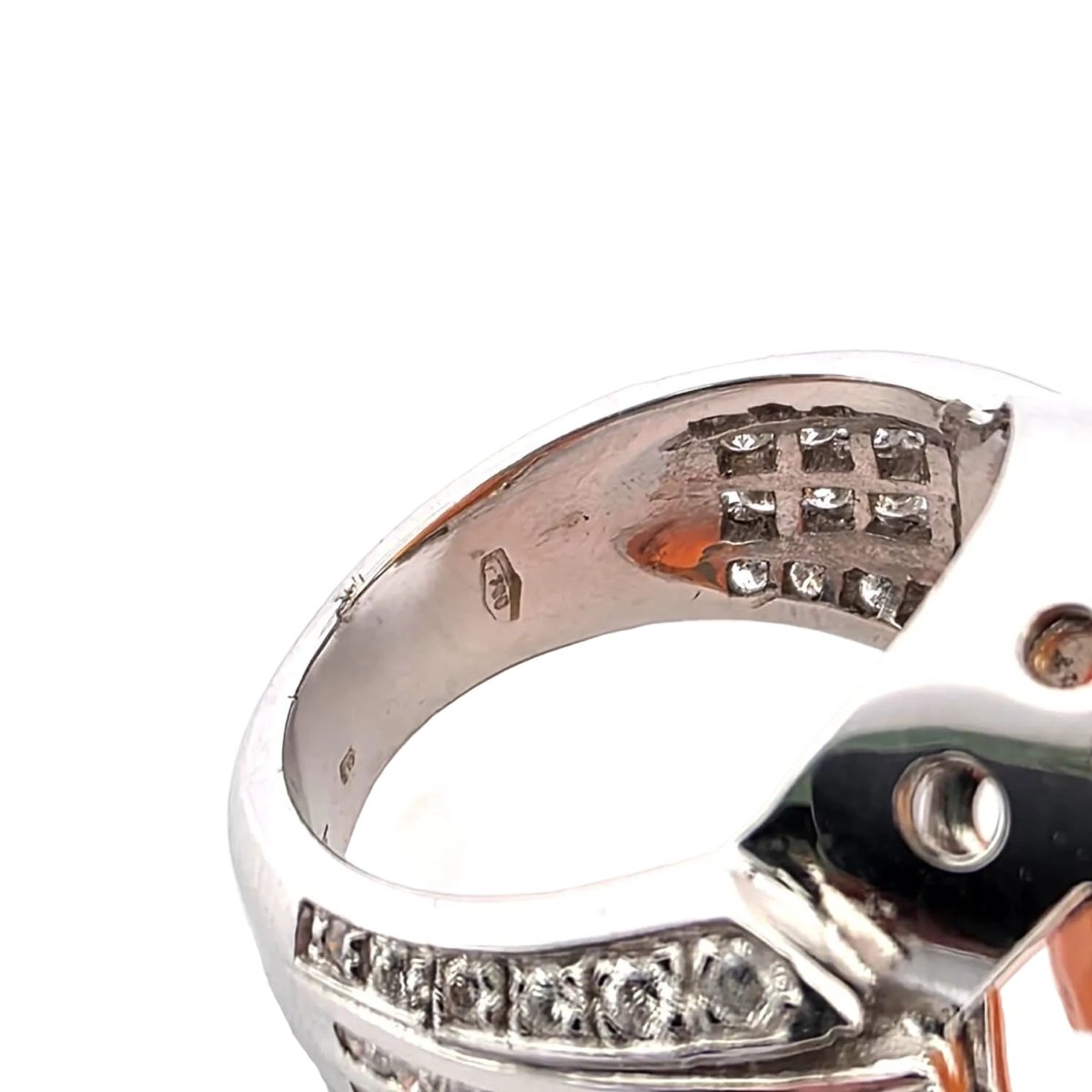 Bague Cocktail en or blanc, opale et diamants - Castafiore