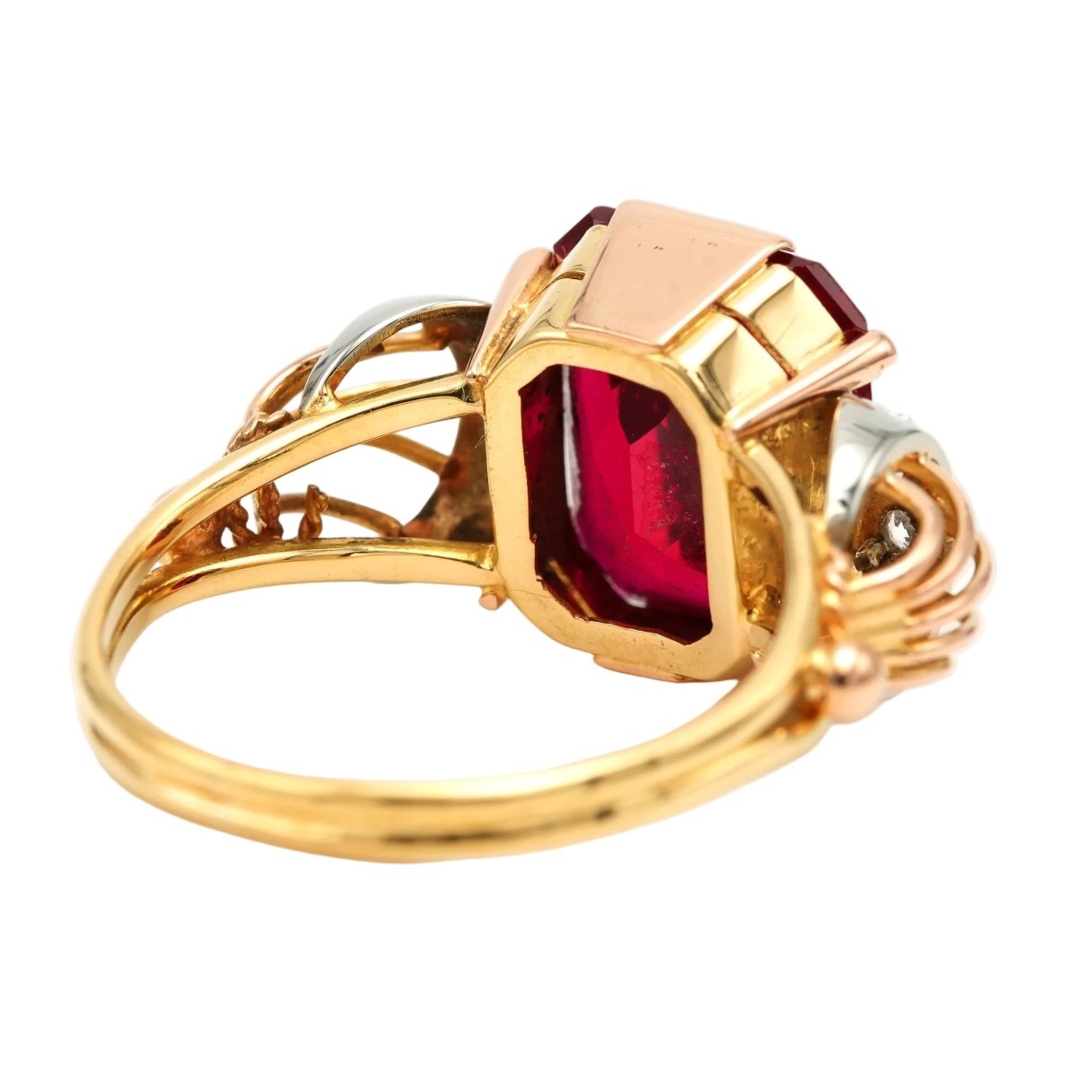 Bague Cocktail en or blanc, or jaune, rubis et saphirs - Castafiore
