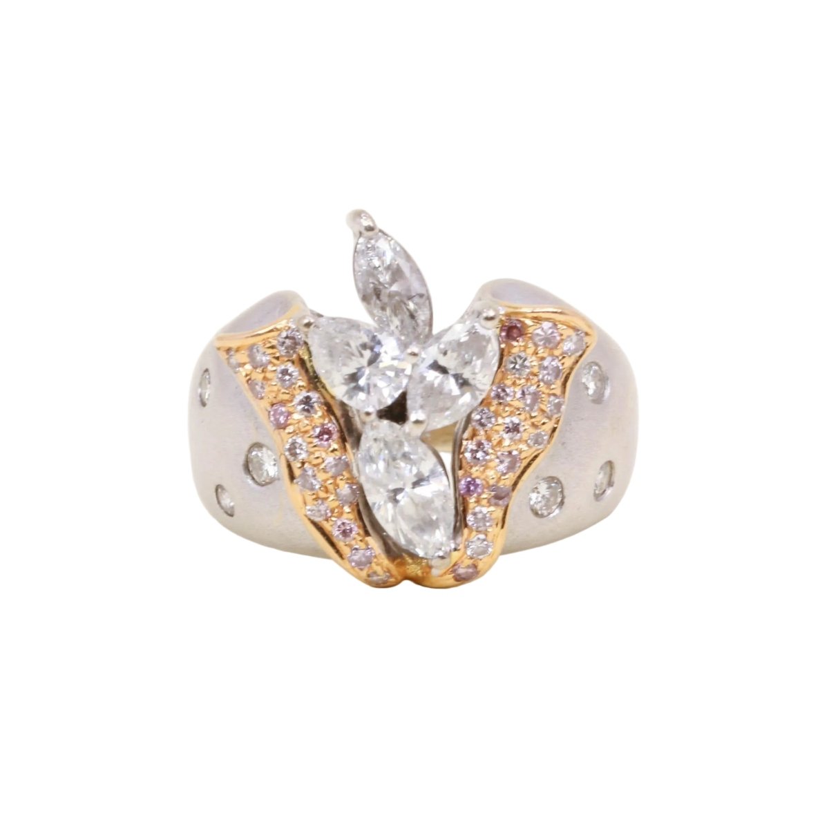 Bague Cocktail en or blanc, or rose et diamants - Castafiore