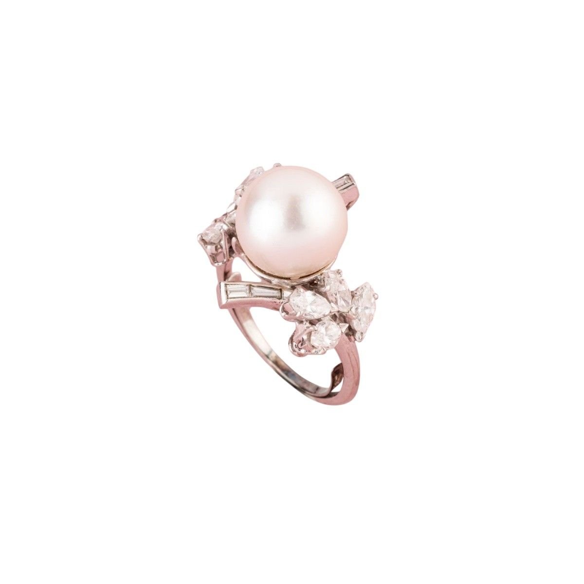 Bague Cocktail en or blanc, perle et diamants - Castafiore