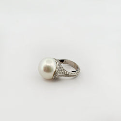 Bague Cocktail en or blanc, perle et diamants - Castafiore