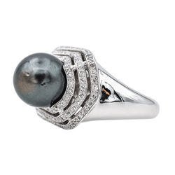 Bague Cocktail en or blanc, perle et diamants - Castafiore