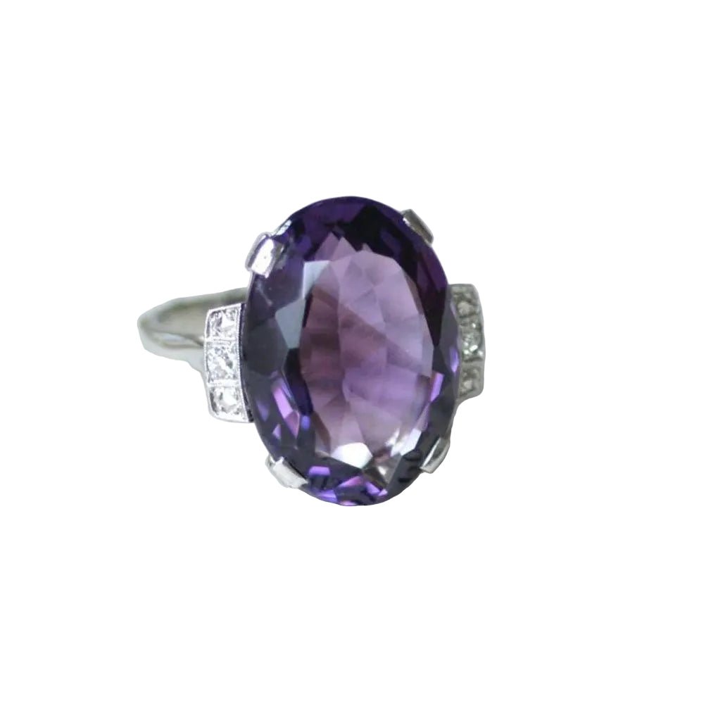 Bague Cocktail en or blanc, platine, améthyste, et diamants - Castafiore