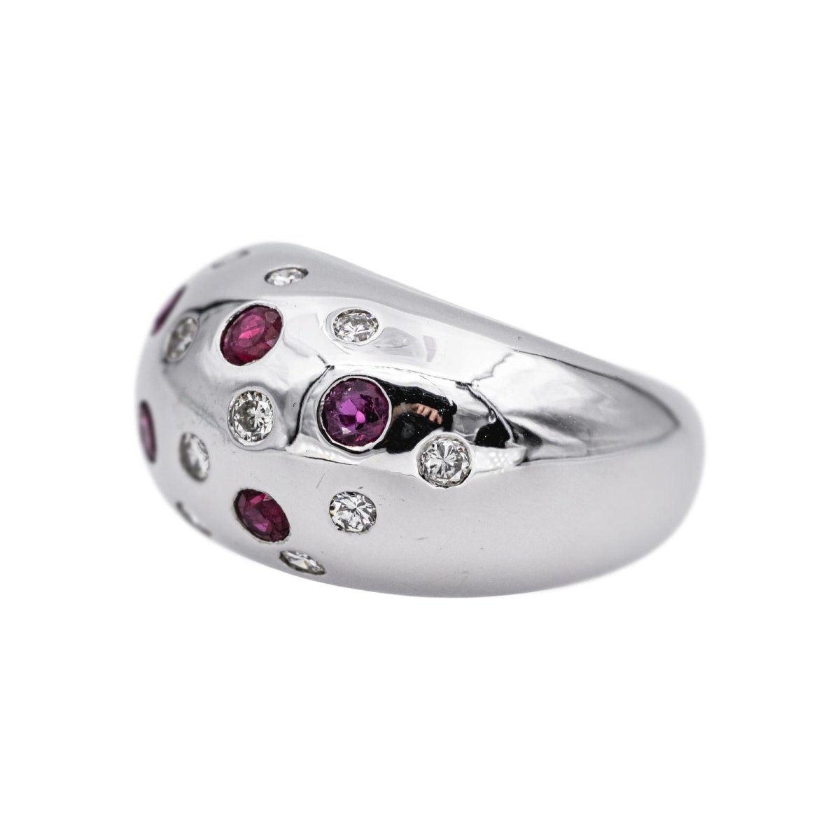 Bague Cocktail en or blanc, rubis et diamants - Castafiore