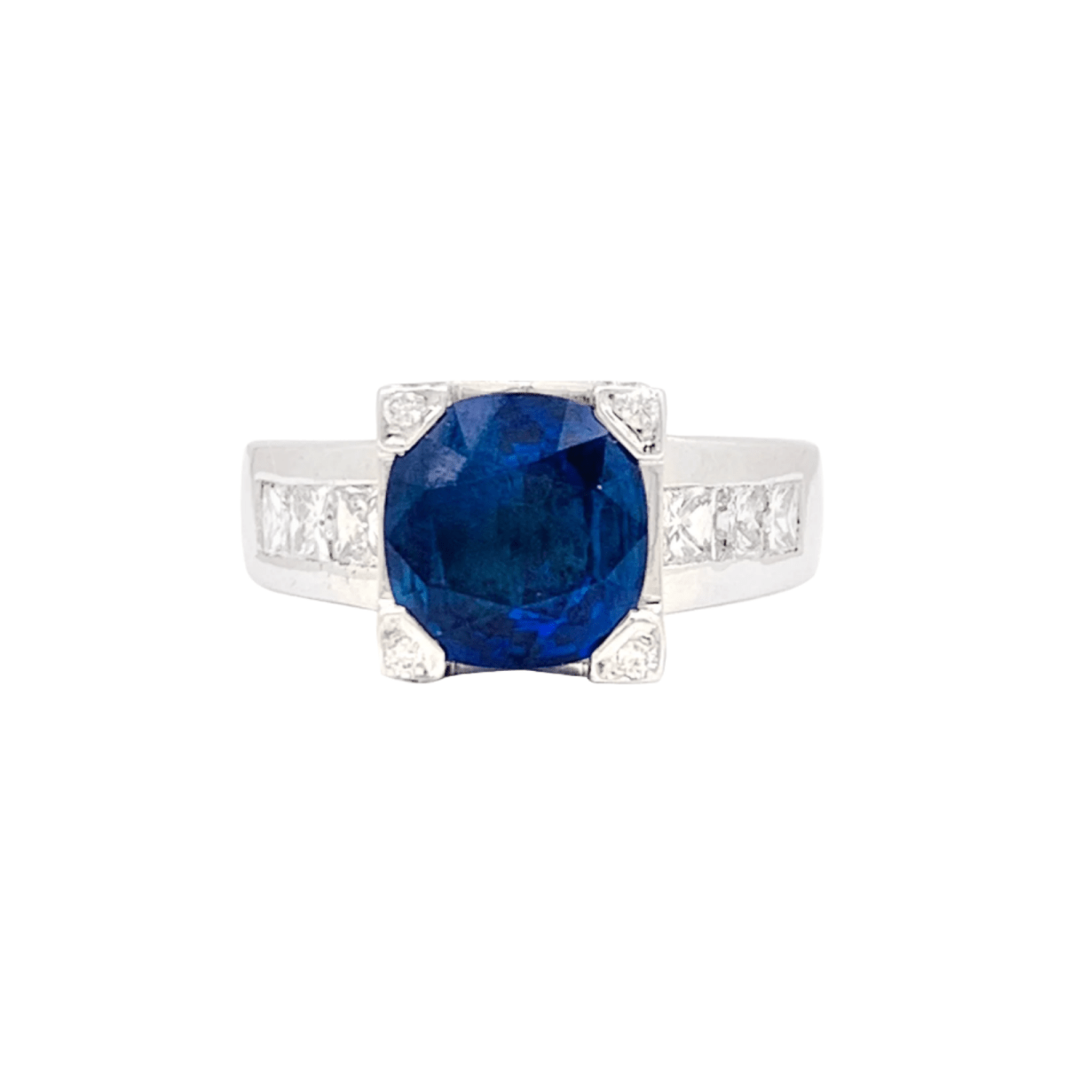 Bague Cocktail en or blanc, saphir, diamants. - Castafiore