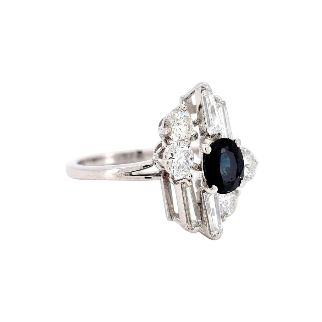 Bague Cocktail en or blanc, saphir et diamants - Castafiore