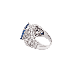 Bague Cocktail en or blanc, saphir et diamants - Castafiore