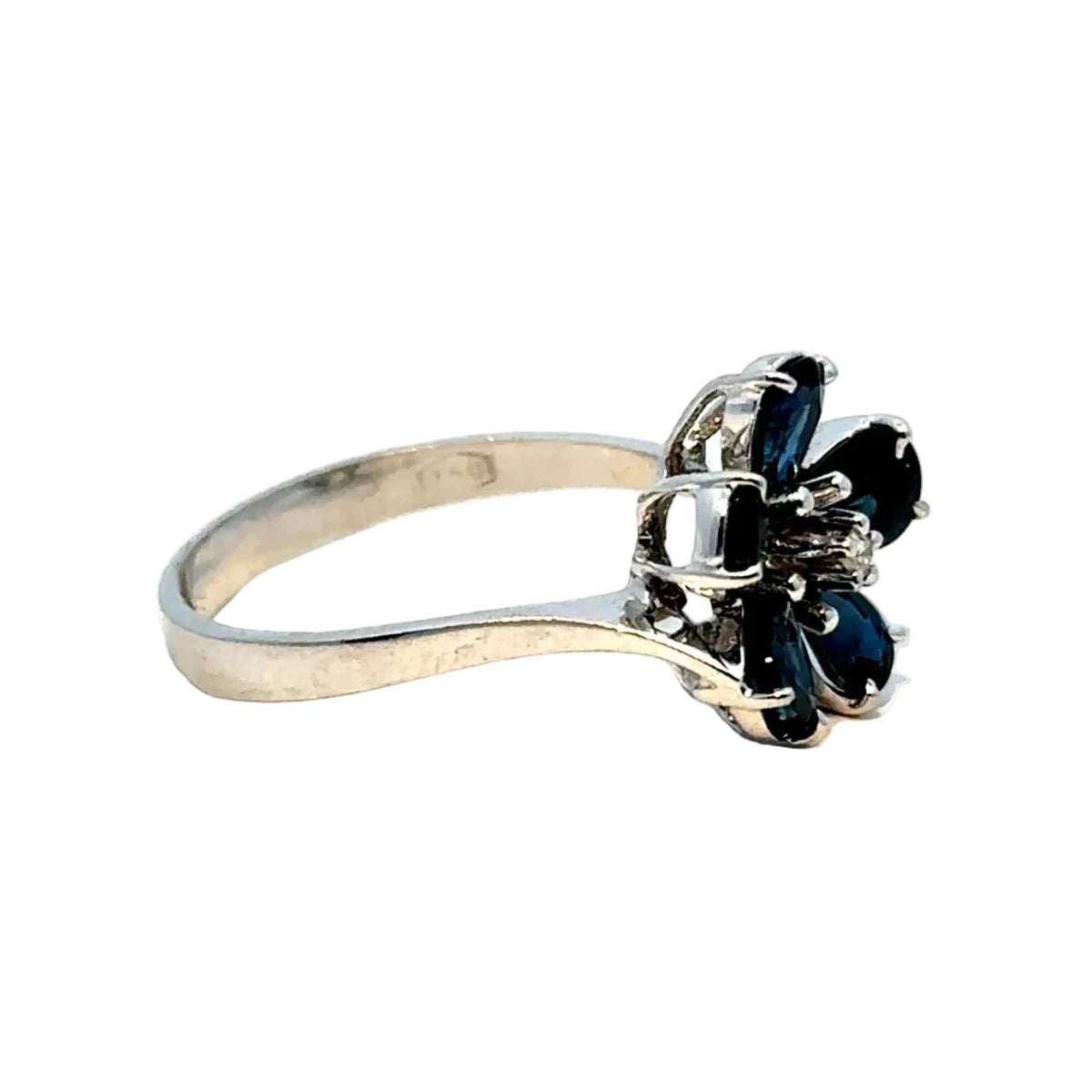 Bague Cocktail en or blanc, saphirs et diamant - Castafiore