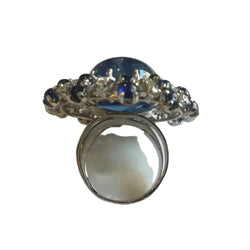 Bague Cocktail en or blanc, saphirs et diamants - Castafiore