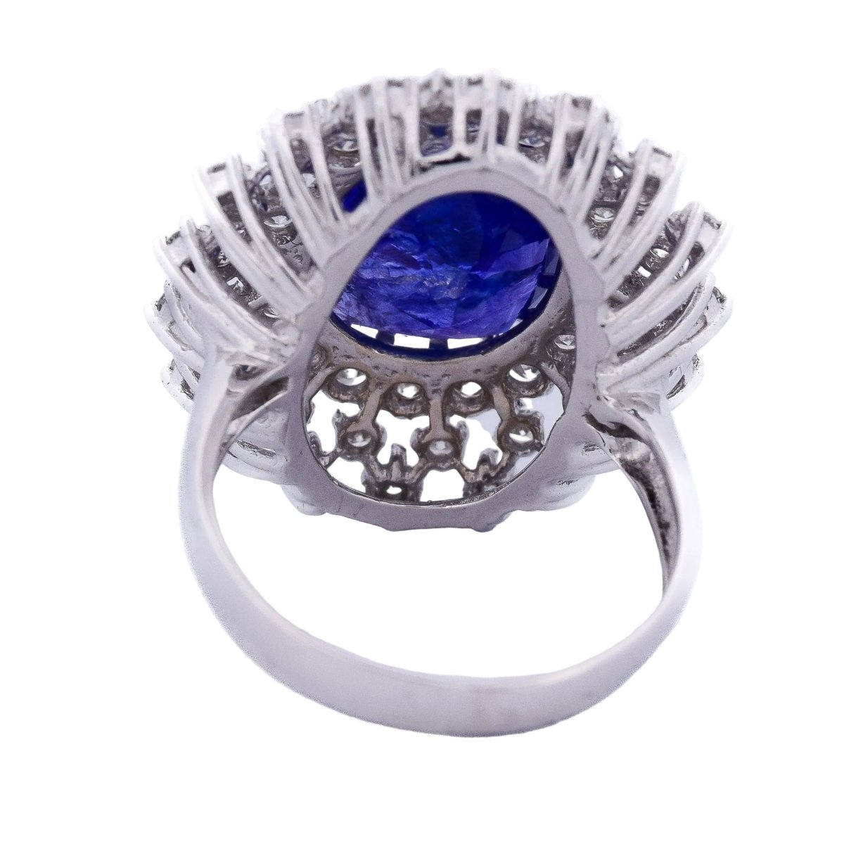 Bague Cocktail en or blanc, tanzanite et diamants - Castafiore
