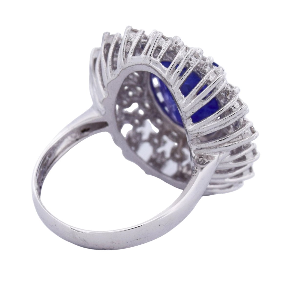 Bague Cocktail en or blanc, tanzanite et diamants - Castafiore