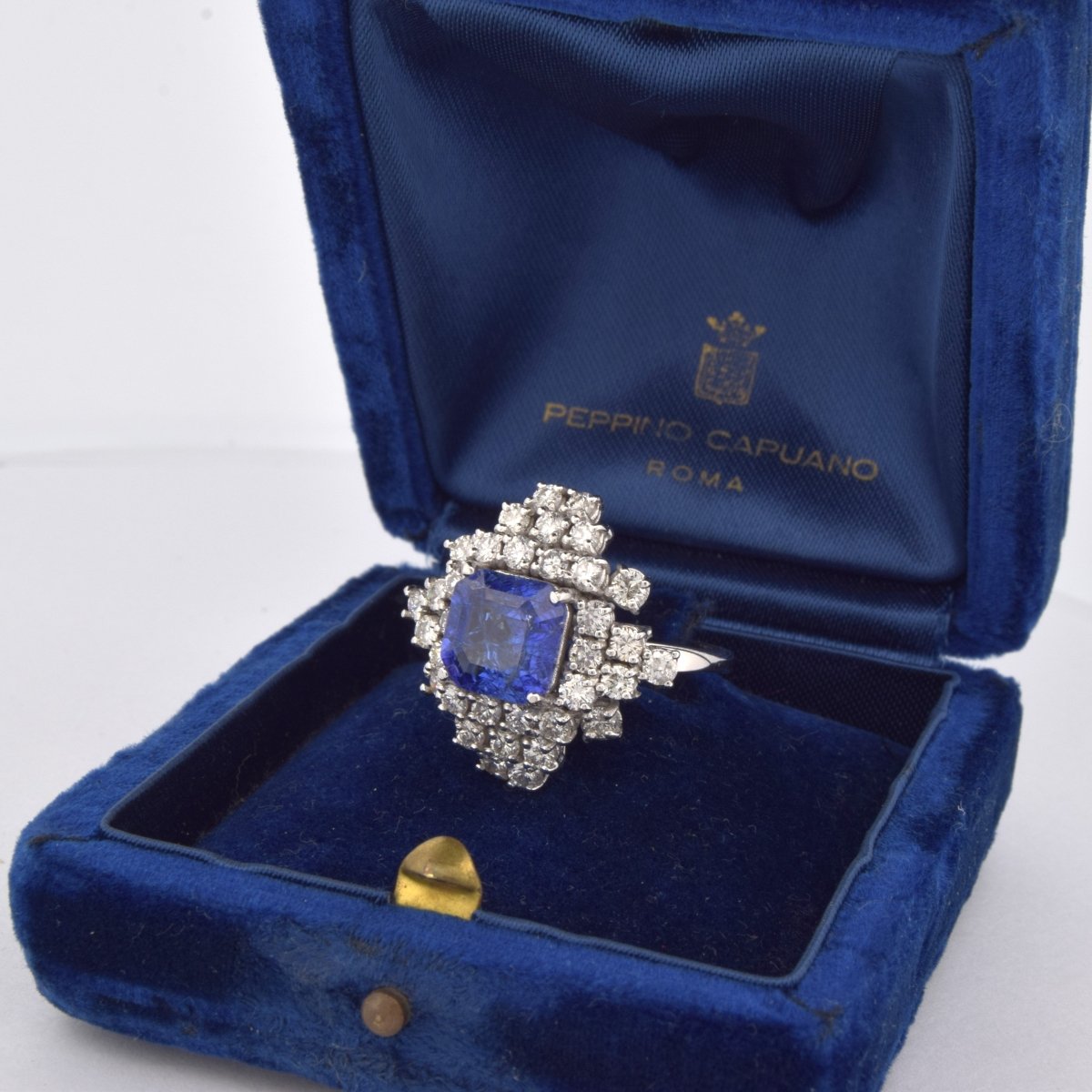 Bague Cocktail en or blanc, tanzanite et diamants - Castafiore