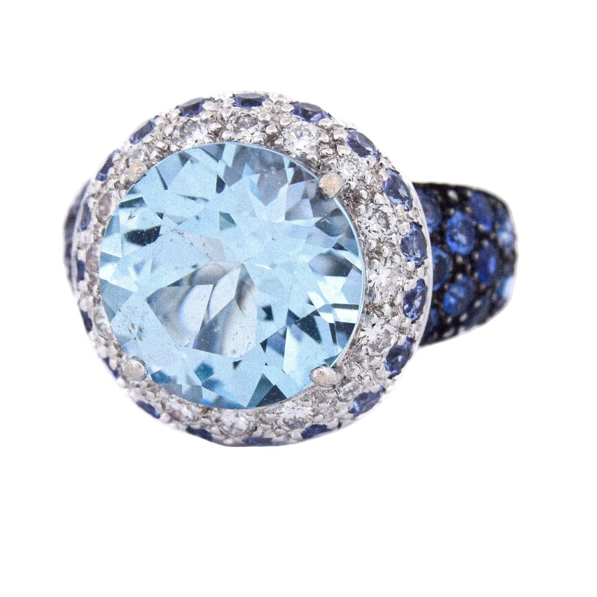 Bague Cocktail en or blanc, topaze, saphirs et diamants - Castafiore
