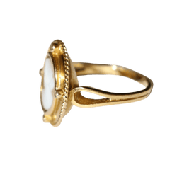 Bague Cocktail en or jaune, camée et pierres blanches - Castafiore