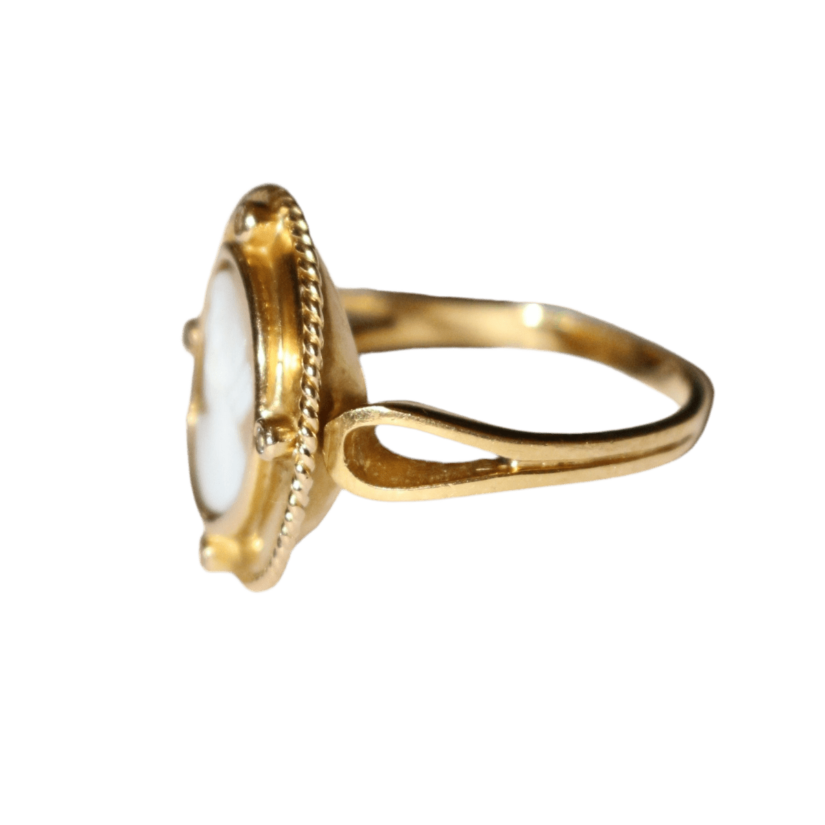 Bague Cocktail en or jaune, camée et pierres blanches - Castafiore
