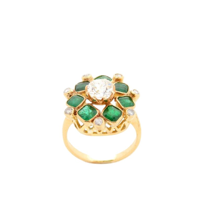 Bague Cocktail en or jaune, émeraudes et diamants - Castafiore