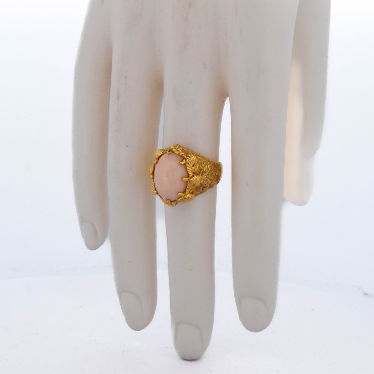 Bague Cocktail en or jaune et corail - Castafiore