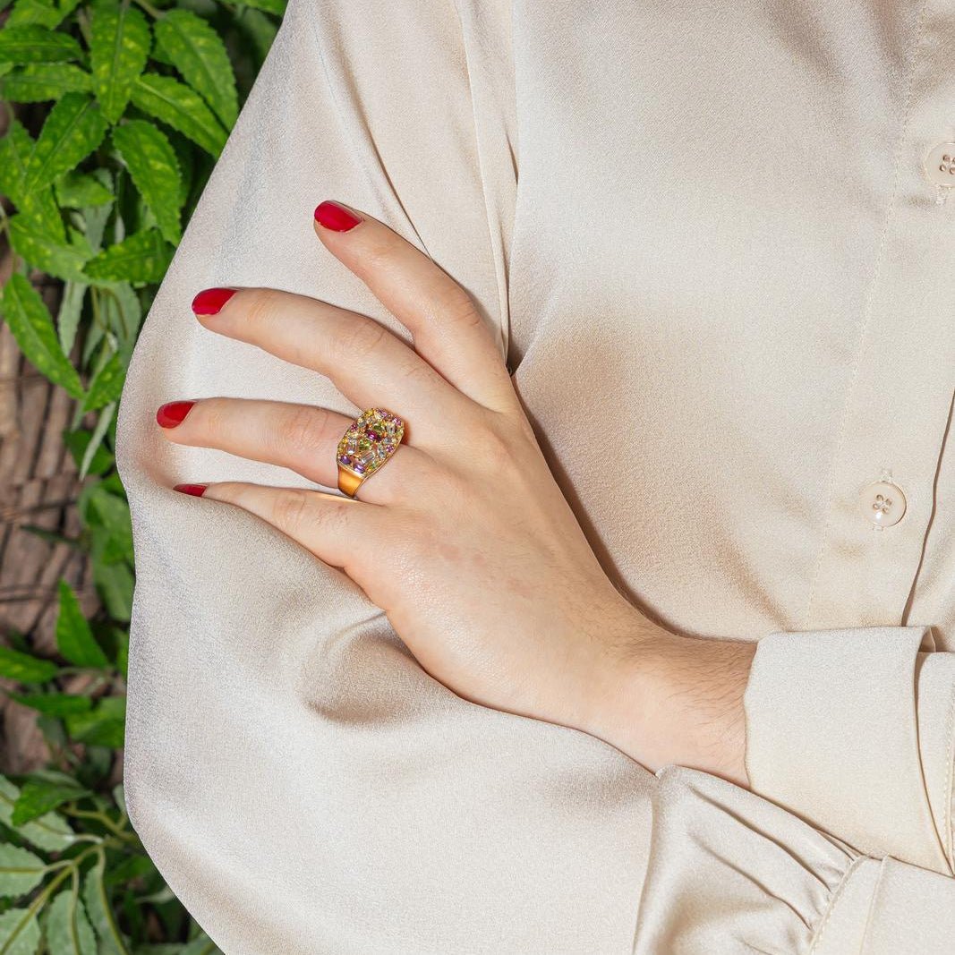 Bague Cocktail en or jaune, grenat, aigue - marines, péridots et améthystes - Castafiore