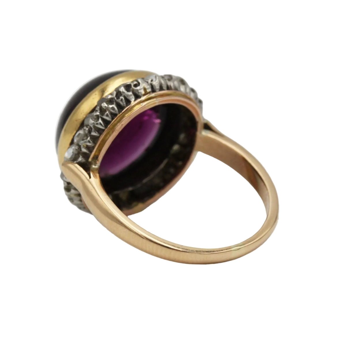 Bague Cocktail en or jaune, grenat et diamants - Castafiore
