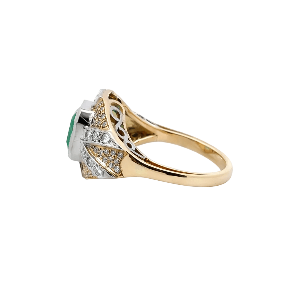 Bague Cocktail en or jaune, or blanc, émeraude et diamants - Castafiore