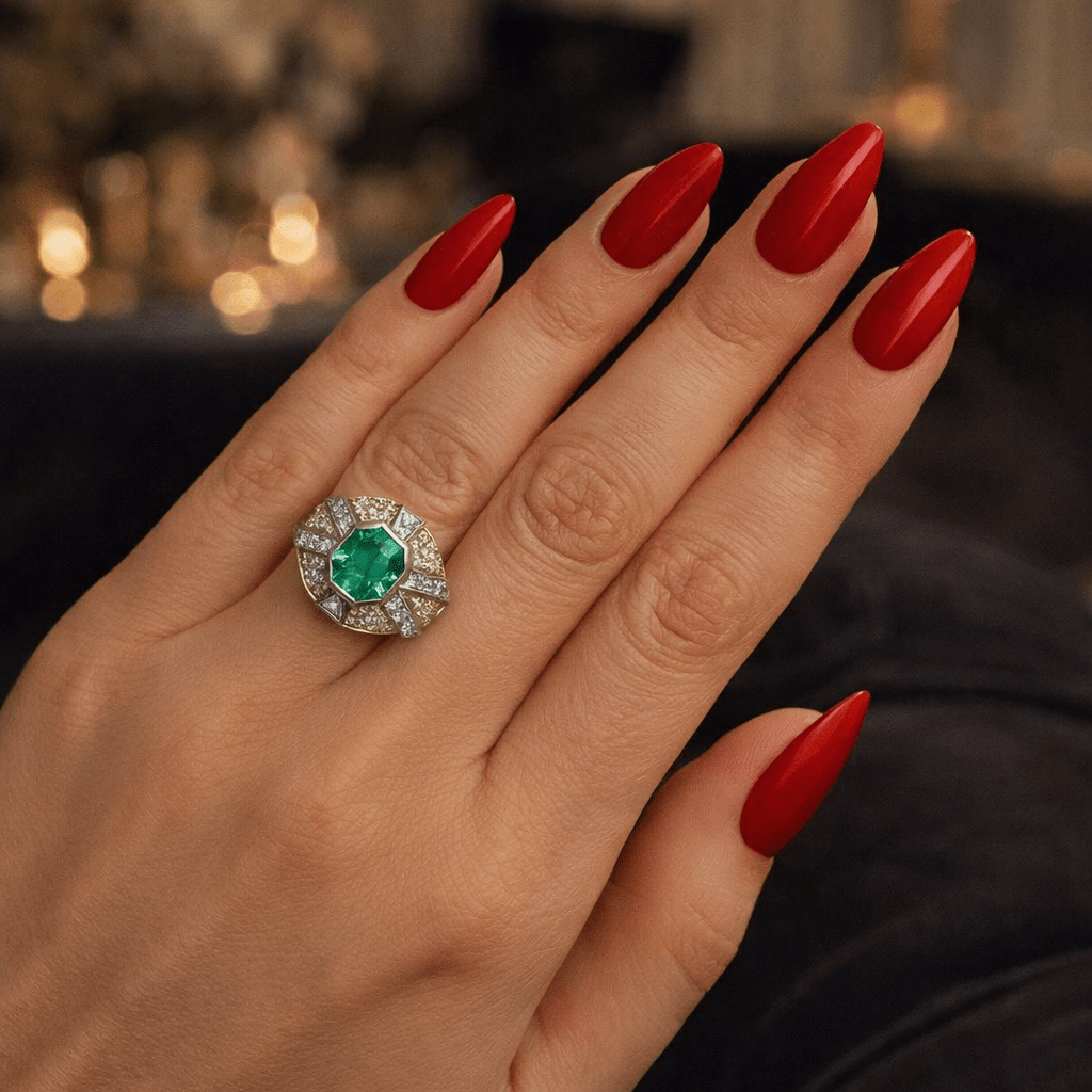 Bague Cocktail en or jaune, or blanc, émeraude et diamants - Castafiore