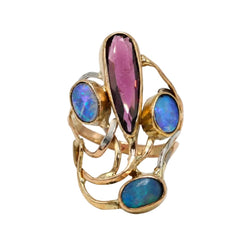 Bague Cocktail en or jaune, or rose, platine, grenats et opales - Castafiore