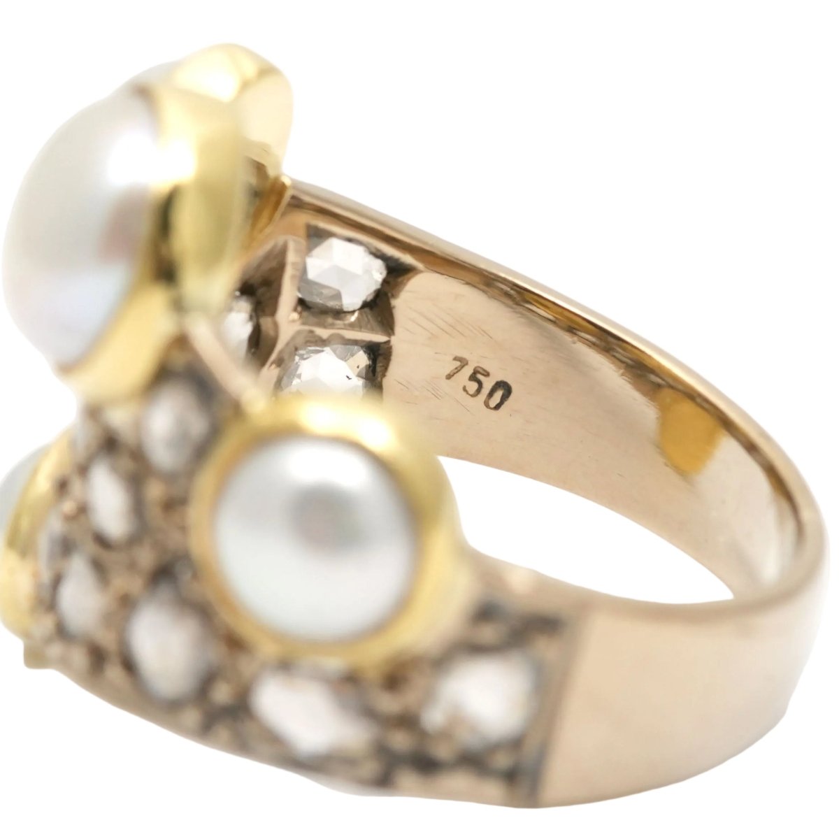 Bague Cocktail en or jaune, perles et diamants - Castafiore
