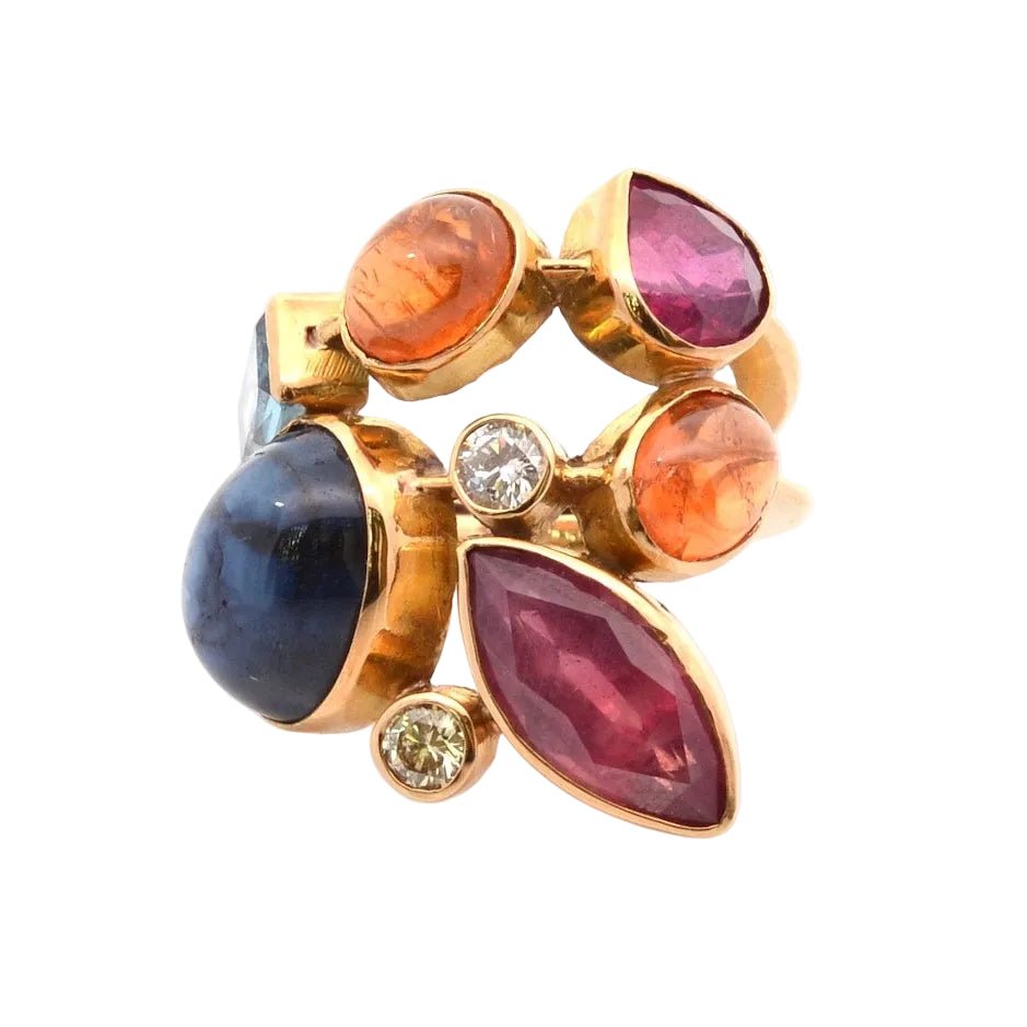 Bague Cocktail en or jaune, rubis, saphirs, aigue - marine et diamants - Castafiore