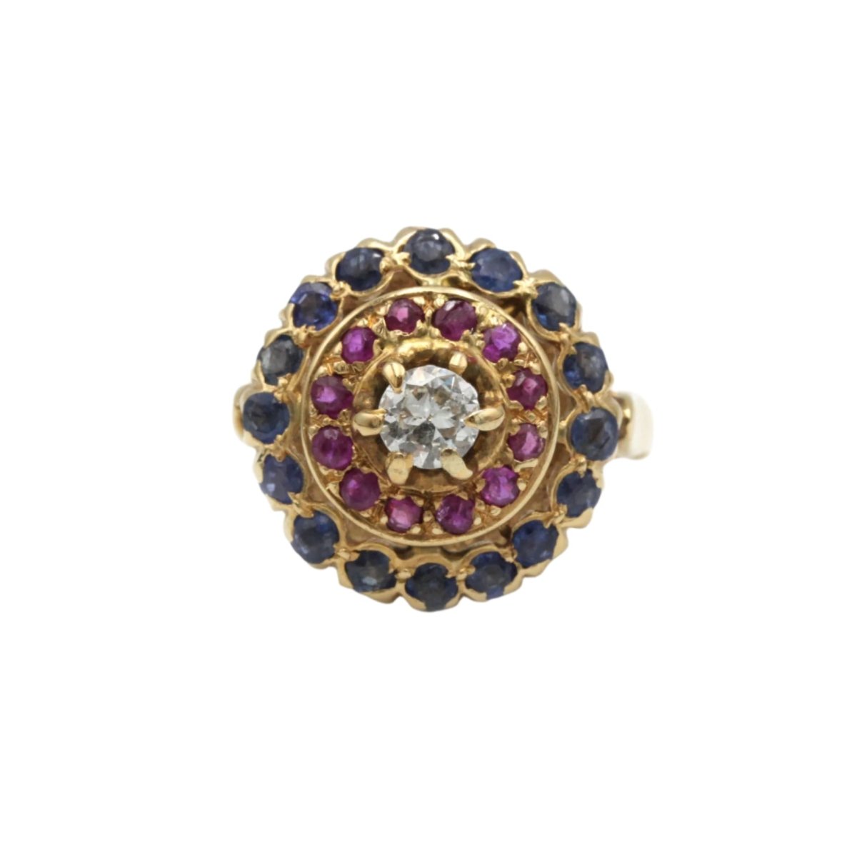 Bague Cocktail en or jaune, rubis, saphirs et diamants - Castafiore