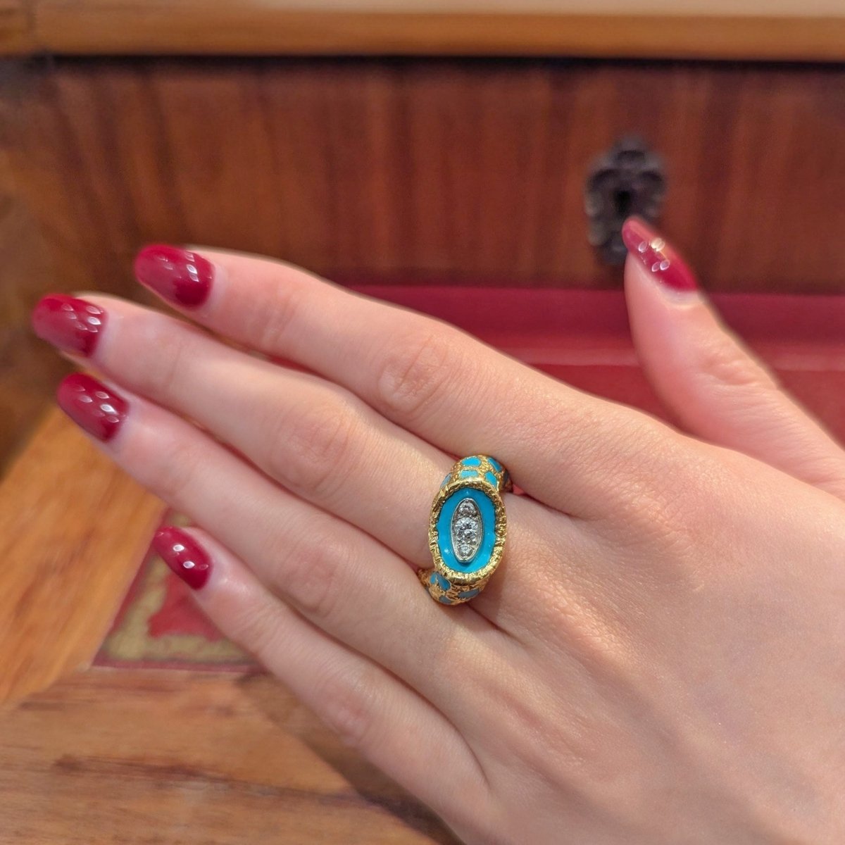 Bague Cocktail en or jaune, turquoise et diamants - Castafiore