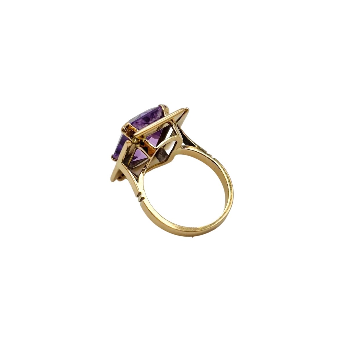 Bague Cocktail en or rose et améthyste - Castafiore