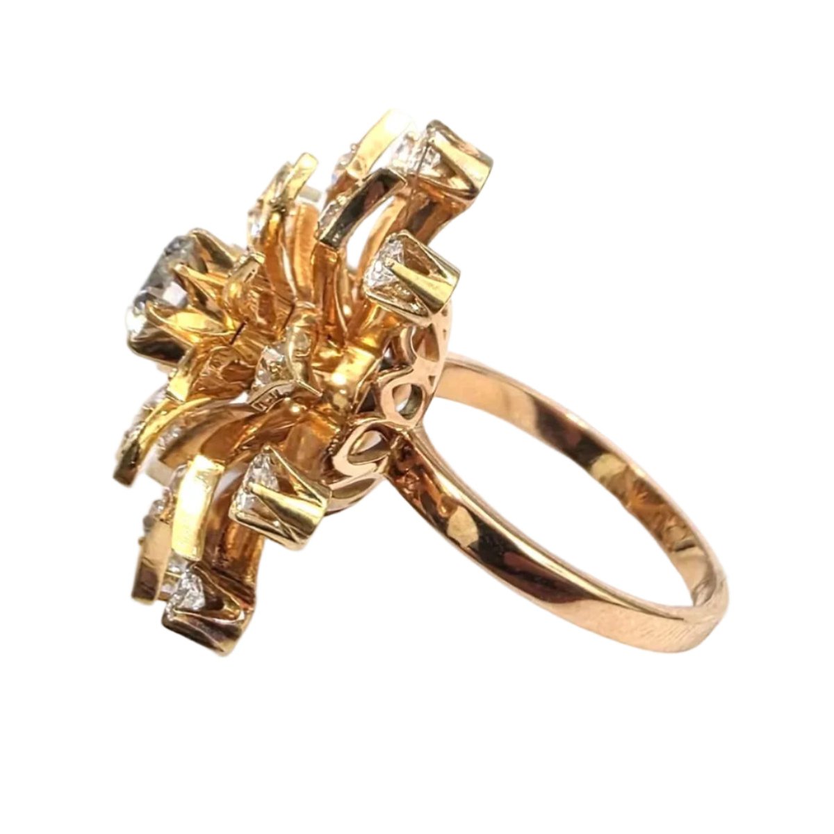 Bague Cocktail en or rose et diamants - Castafiore