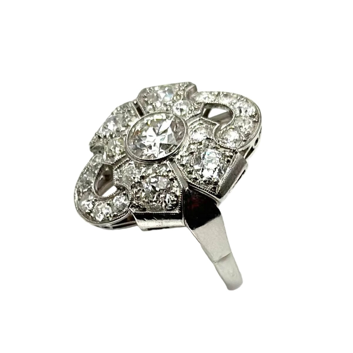 Bague Cocktail en platine et diamants - Castafiore