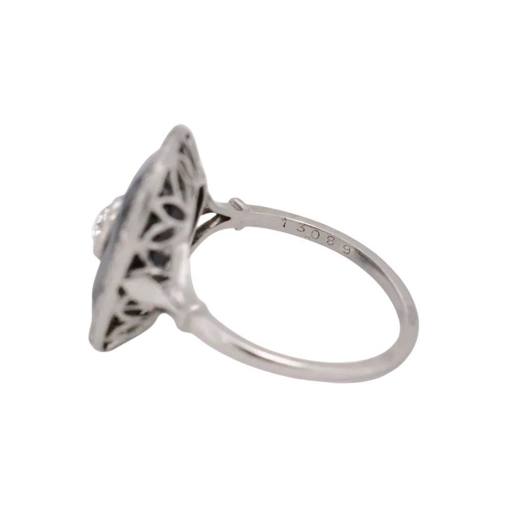 Bague Cocktail en platine, saphir et diamants - Castafiore