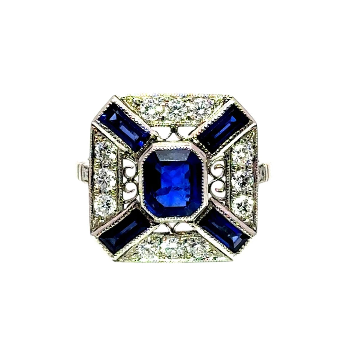 Bague Cocktail en platine, saphirs et diamants - Castafiore