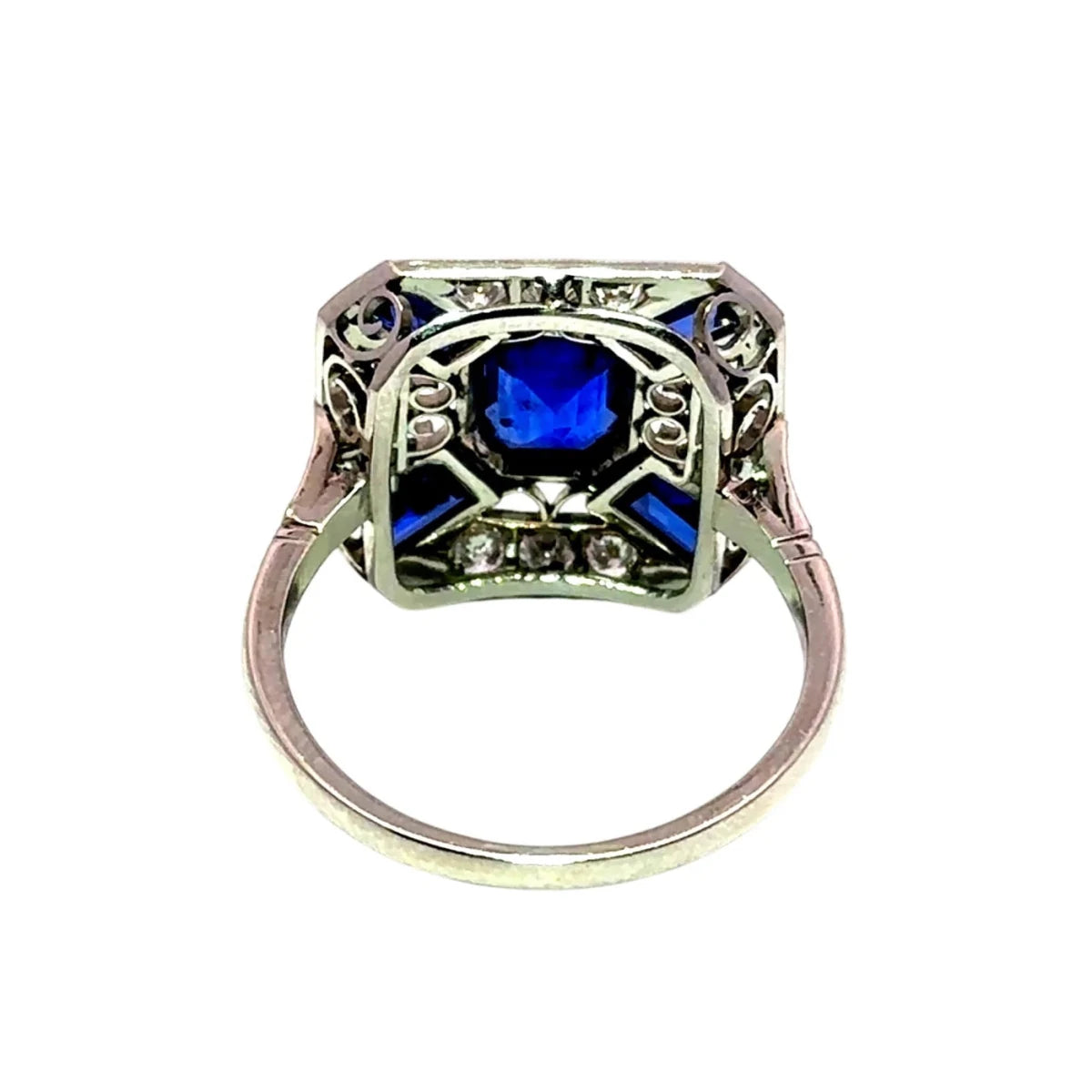 Bague Cocktail en platine, saphirs et diamants - Castafiore