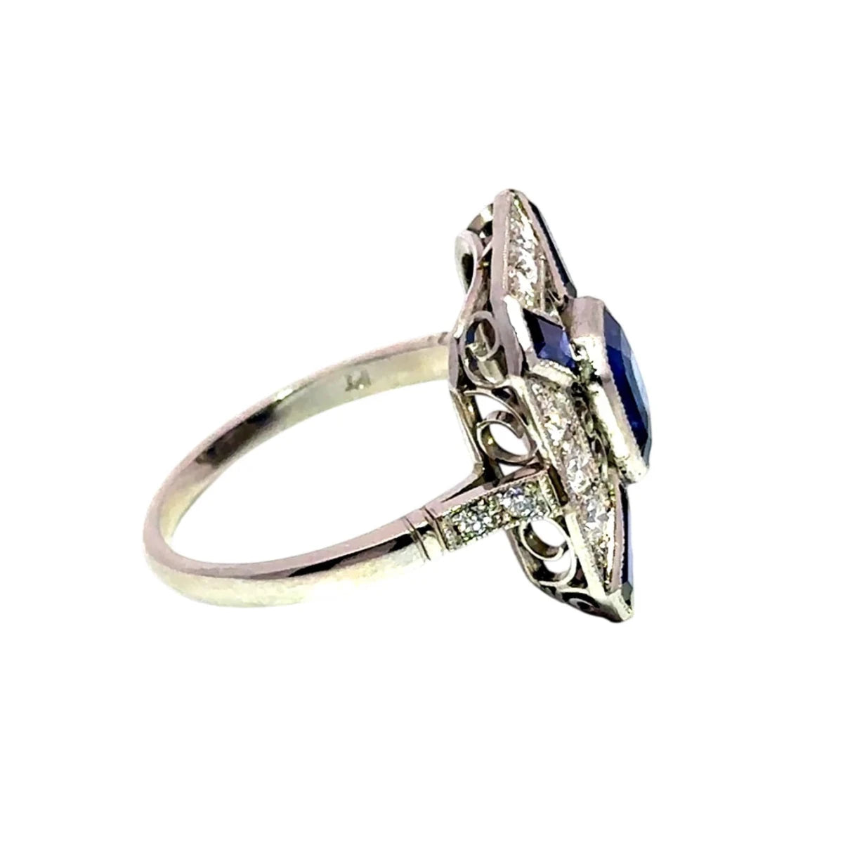Bague Cocktail en platine, saphirs et diamants - Castafiore