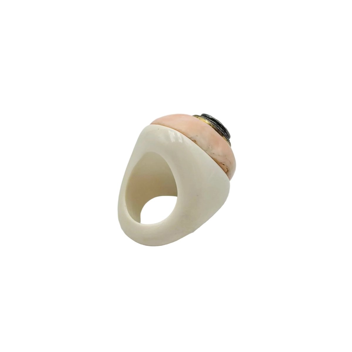 Bague Cocktail en résine, corail et diamants - Castafiore