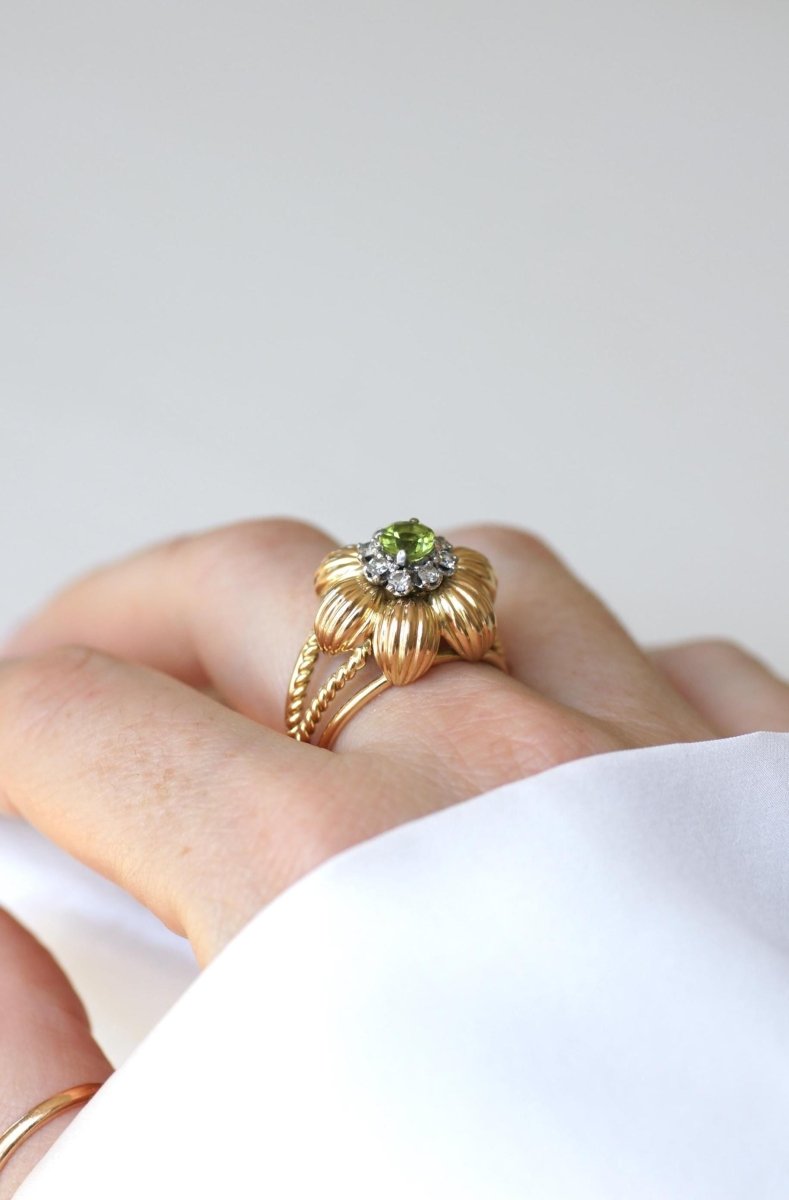 Bague Cocktail Fleur Péridot Diamants Or Jaune - Castafiore