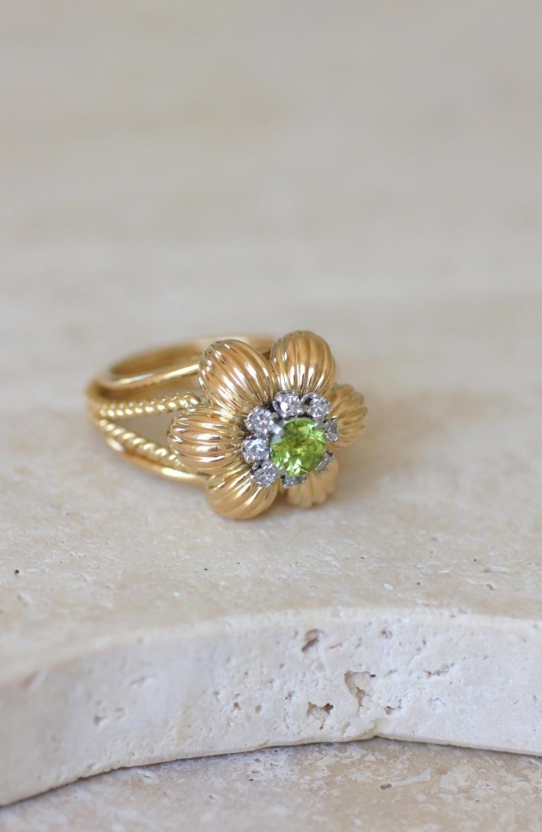 Bague Cocktail Fleur Péridot Diamants Or Jaune - Castafiore