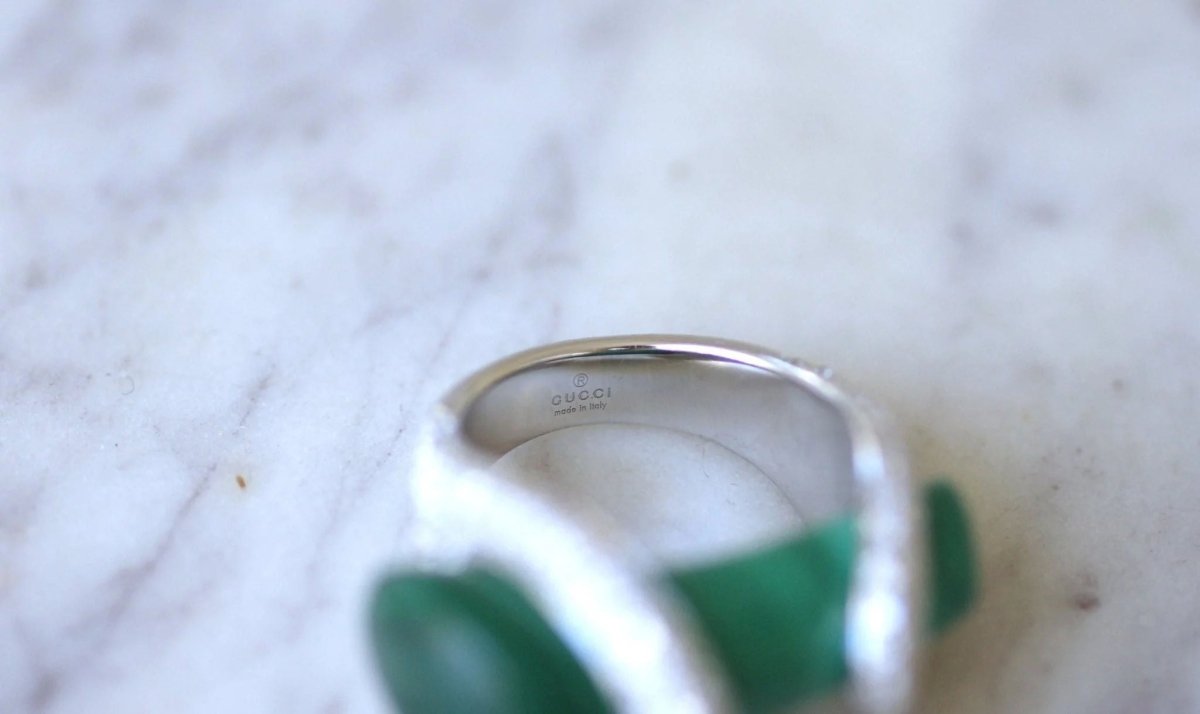 Bague Cocktail Gucci, malachite et diamants sur or blanc - Castafiore