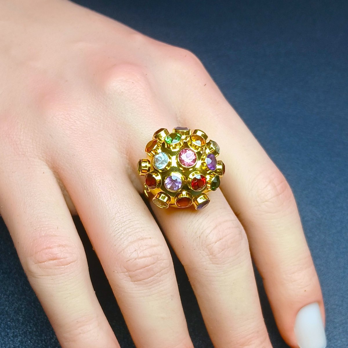 Bague Cocktail H.STERN "Spoutnik" en or jaune, tourmaline, aigue - marine, citrine et grenat. - Castafiore