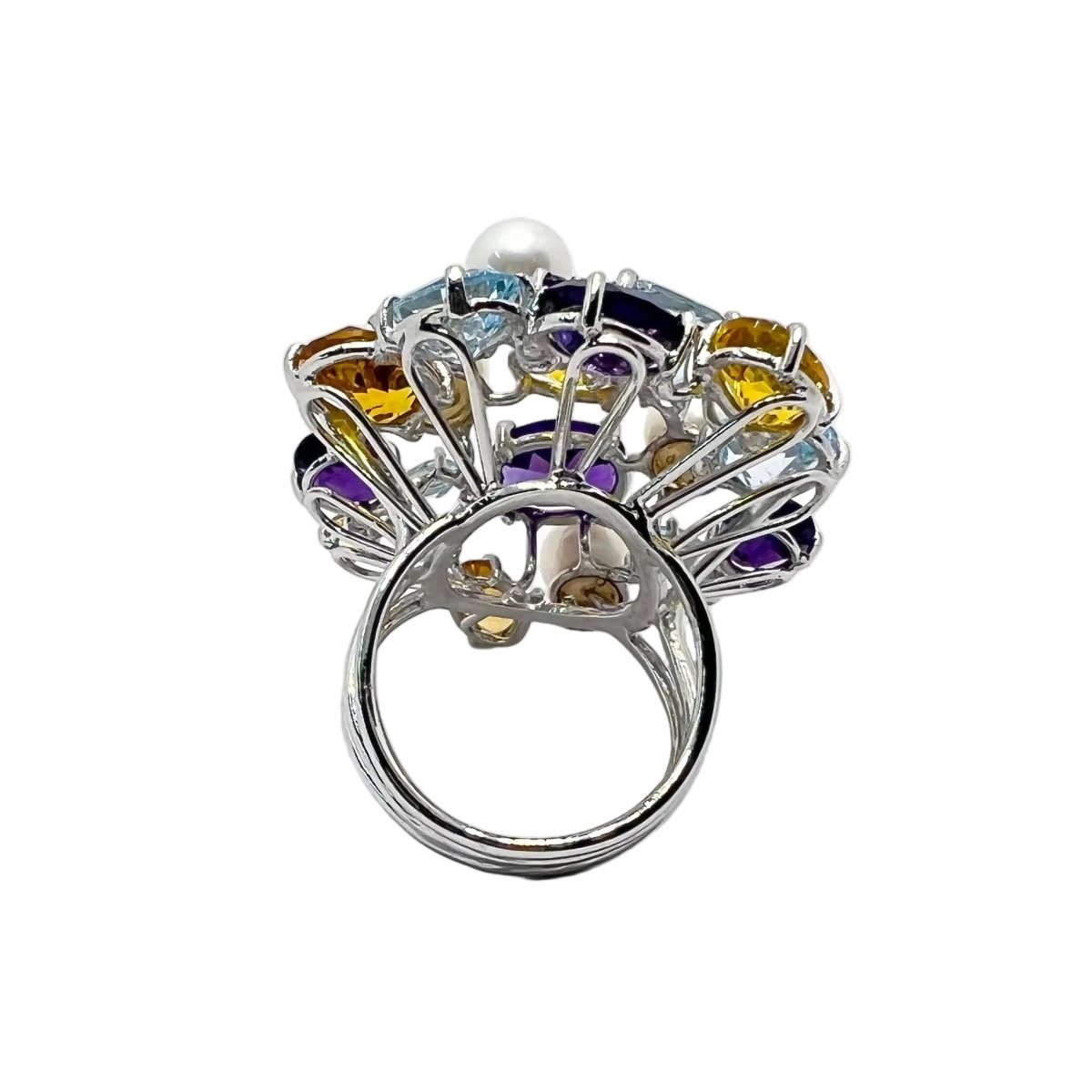 Bague Cocktail LUCIANO SOMENZI en or blanc, améthystes, quartz, topazes et perles - Castafiore