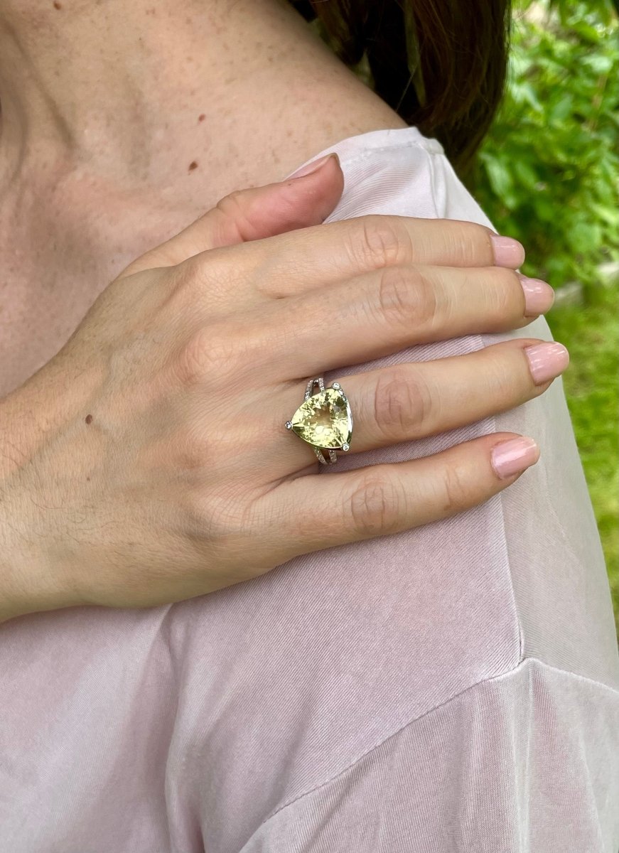 Bague Cocktail MAUBOUSSIN "Mes Couleurs à Toi", en or blanc quartz lemon et diamants - Castafiore